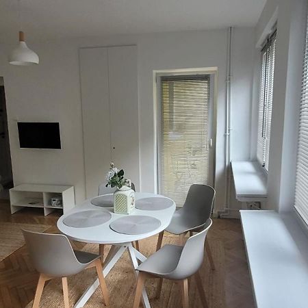 Fitmaison Apartment Ochota Варшава Екстериор снимка